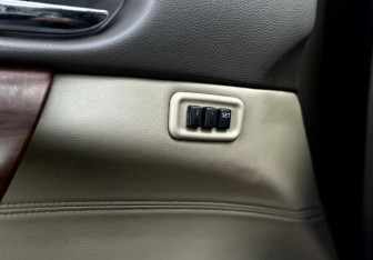 Подержанный автомобиль Nissan Teana 2006 года (16 фото)