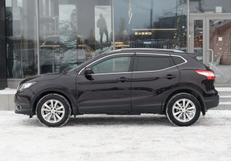 Подержанный автомобиль Nissan Qashqai 2014 года (8 фото)