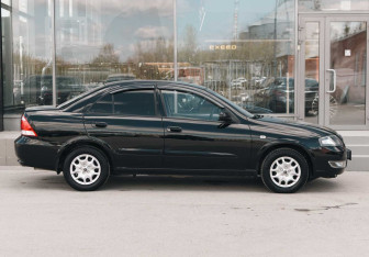 Подержанный автомобиль Nissan Almera Classic 2011 года (4 фото)