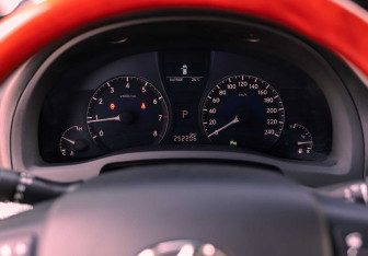 Подержанный автомобиль Lexus RX 2010 года (13 фото)