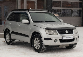 Подержанный автомобиль Suzuki Grand Vitara 2006 года (3 фото)