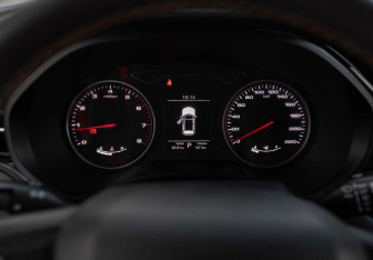 Подержанный автомобиль Москвич 3 2024 года (13 фото)