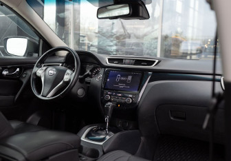 Подержанный автомобиль Nissan Qashqai 2014 года (10 фото)