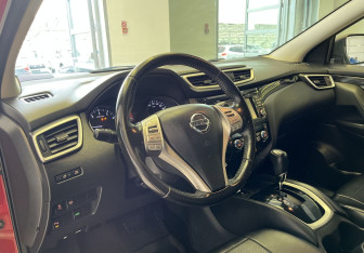 Подержанный автомобиль Nissan Qashqai 2017 года (7 фото)