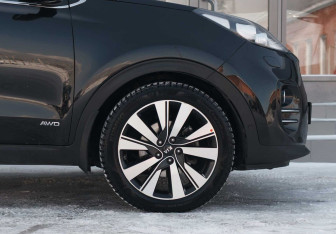 Подержанный автомобиль Kia Sportage 2017 года (9 фото)