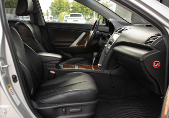 Подержанный автомобиль Toyota Camry Sedan 2008 года (20 фото)
