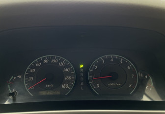 Подержанный автомобиль Toyota Corolla Wagon 2005 года (11 фото)