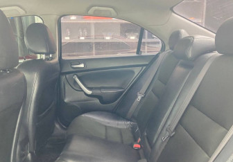 Подержанный автомобиль Honda Accord Sedan 2007 года (10 фото)