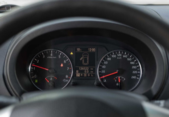 Подержанный автомобиль Nissan X-Trail 2014 года (13 фото)