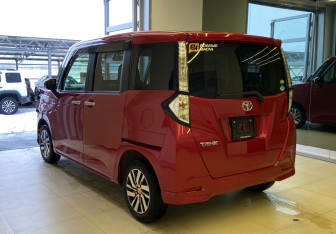 Подержанный автомобиль Toyota Tank 2018 года (7 фото)