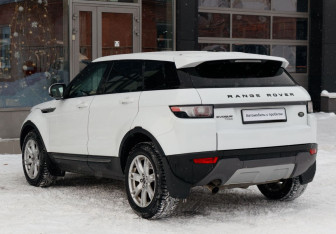 Подержанный автомобиль Land Rover Range Rover Evoque 2012 года (7 фото)