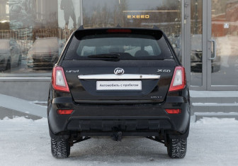 Подержанный автомобиль Lifan X60 2014 года (6 фото)