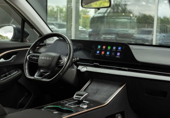 Подержанный автомобиль Omoda C5 2023 года (10 фото)