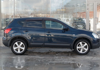 Подержанный автомобиль Nissan Qashqai 2008 года (4 фото)