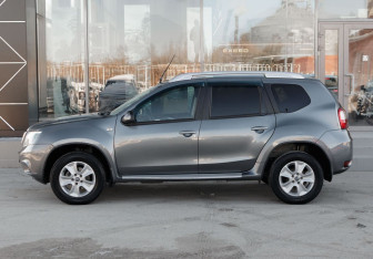 Подержанный автомобиль Nissan Terrano 2019 года (8 фото)