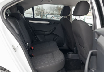 Подержанный автомобиль Skoda Rapid Liftback 2020 года (19 фото)