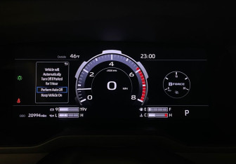 Подержанный автомобиль Toyota Tundra 2022 года (10 фото)