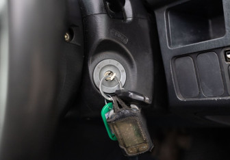 Подержанный автомобиль Honda Stream 2001 года (15 фото)