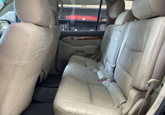 Подержанный автомобиль Lexus GX 2004 года (8 фото)