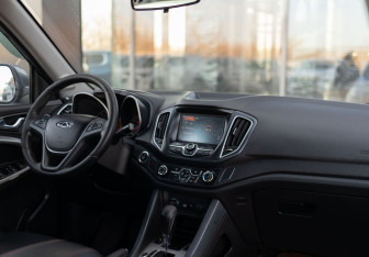 Подержанный автомобиль Chery Tiggo 5 2014 года (10 фото)