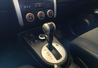 Подержанный автомобиль Nissan X-Trail 2011 года (10 фото)