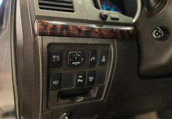 Подержанный автомобиль Toyota Land Cruiser Suv 2008 года (20 фото)