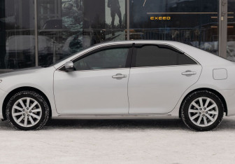 Подержанный автомобиль Toyota Camry Sedan 2014 года (8 фото)