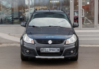 Подержанный автомобиль Suzuki SX4 Hatchback 2012 года (2 фото)