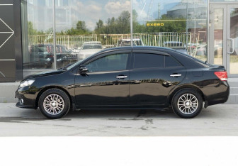 Подержанный автомобиль Toyota Allion 2016 года (8 фото)