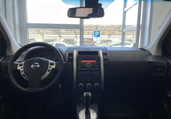 Подержанный автомобиль Nissan X-Trail 2012 года (12 фото)