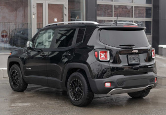 Подержанный автомобиль Jeep Renegade 2018 года (7 фото)
