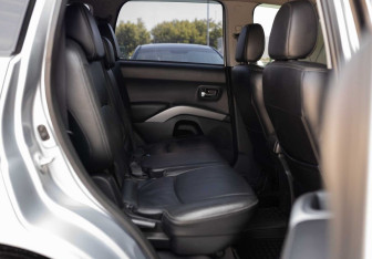 Подержанный автомобиль Mitsubishi Outlander 2008 года (18 фото)