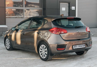 Подержанный автомобиль Kia Ceed Wagon 2018 года (7 фото)