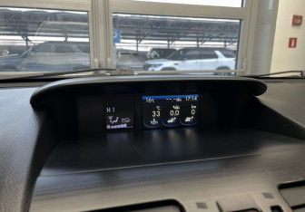 Подержанный автомобиль Subaru Forester Suv 2014 года (17 фото)