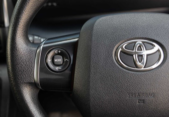 Подержанный автомобиль Toyota Sienta 2019 года (12 фото)