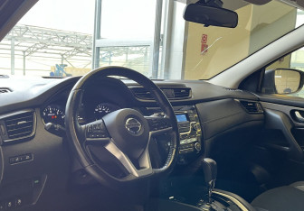 Подержанный автомобиль Nissan Qashqai 2021 года (7 фото)