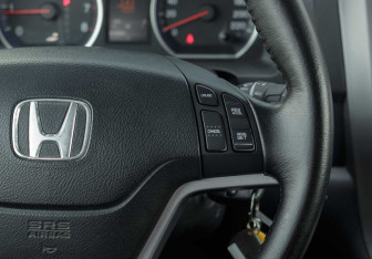 Подержанный автомобиль Honda CR-V 2008 года (12 фото)