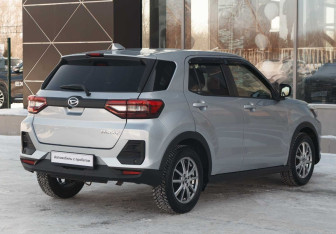 Подержанный автомобиль Daihatsu Rocky 2021 года (5 фото)