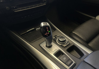 Подержанный автомобиль BMW X5 2013 года (13 фото)