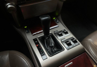 Подержанный автомобиль Lexus GX 2010 года (11 фото)