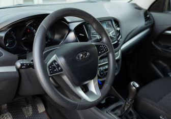 Подержанный автомобиль LADA (ВАЗ) Vesta Sedan 2018 года (11 фото)