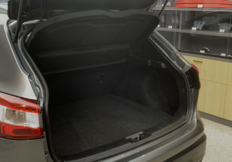 Подержанный автомобиль Nissan Qashqai 2017 года (7 фото)