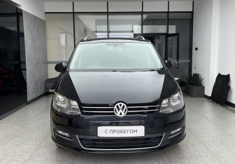 Подержанный автомобиль Volkswagen Sharan 2015 года (2 фото)