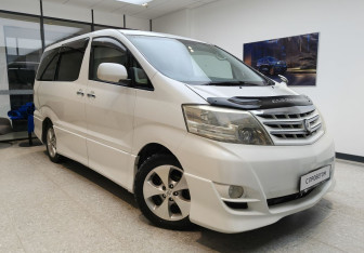 Подержанный автомобиль Toyota Alphard 2008 года (4 фото)