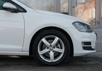 Подержанный автомобиль Volkswagen Golf Wagon 2013 года (9 фото)