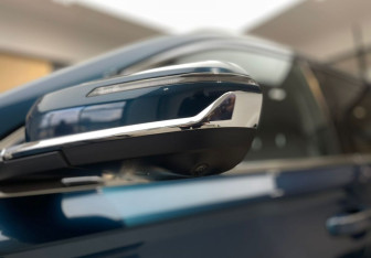 Подержанный автомобиль Geely Monjaro 2023 года (8 фото)