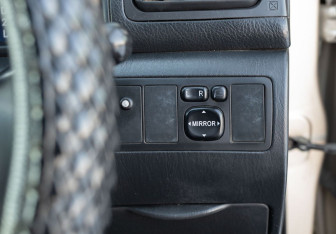 Подержанный автомобиль Toyota Allex 2003 года (16 фото)