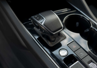 Подержанный автомобиль Volkswagen Touareg 2021 года (14 фото)