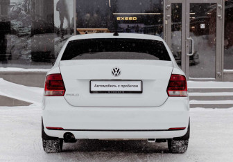 Подержанный автомобиль Volkswagen Polo Sedan 2017 года (6 фото)