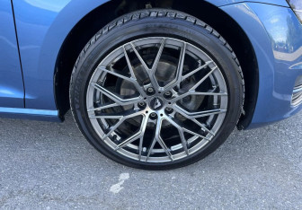 Подержанный автомобиль Volkswagen Golf Hatchback 2013 года (12 фото)